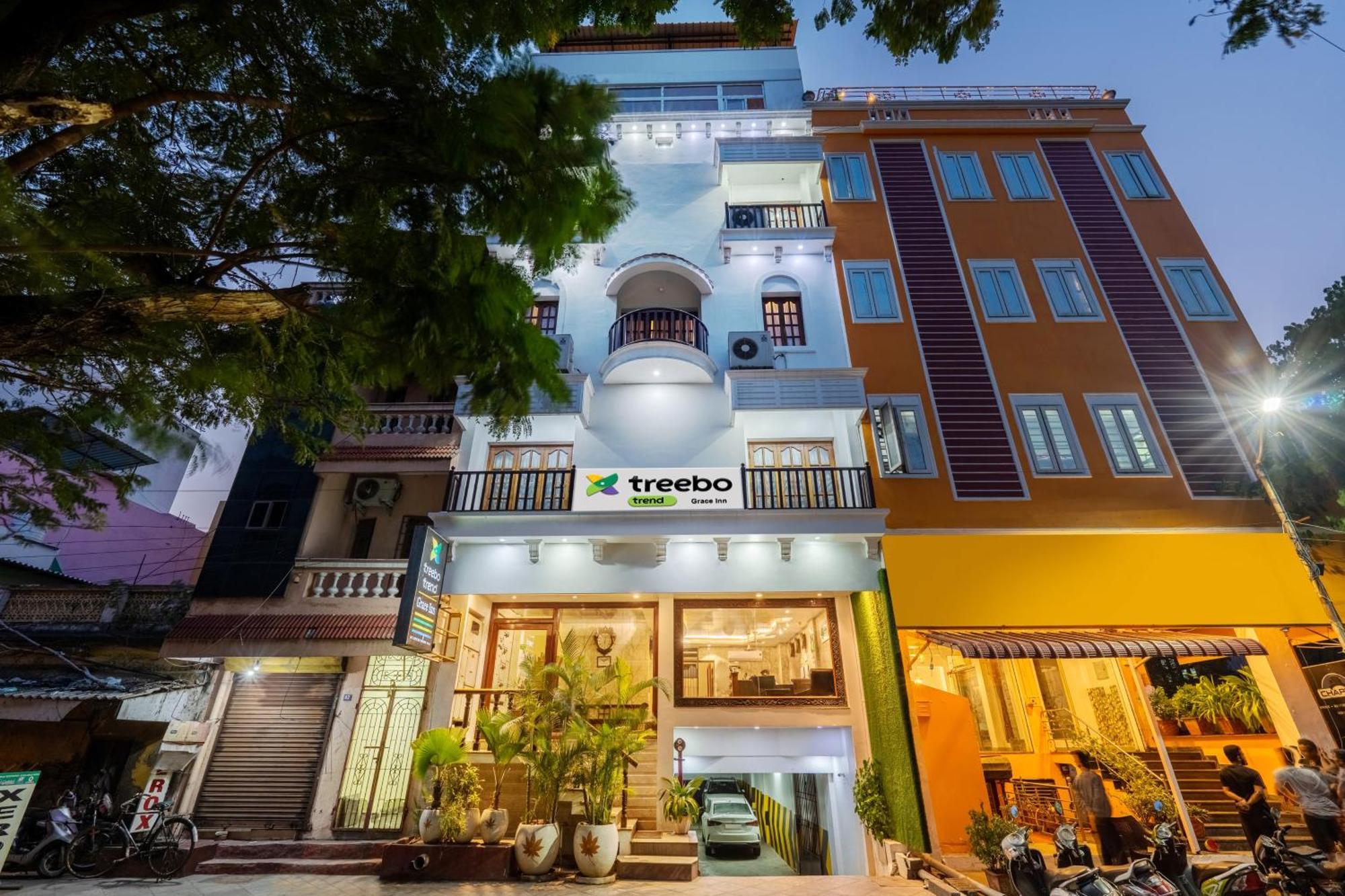 Treebo Grace Inn, 3 Min Walk From Promenade Beach 퐁디셰리 외부 사진